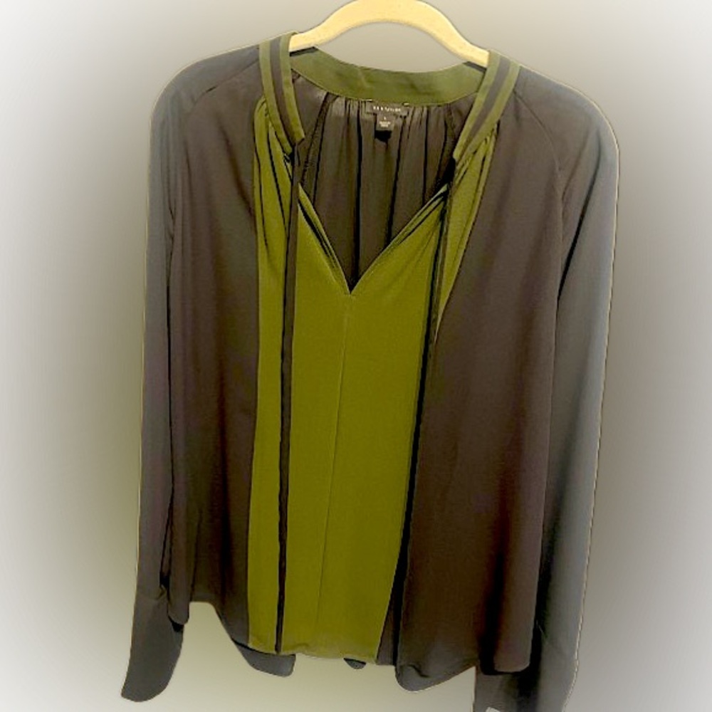 Ann Taylor Olive and Navy Top